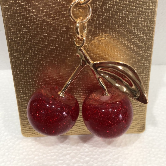 XOXO Cherry Keychain - Picture 2 of 2